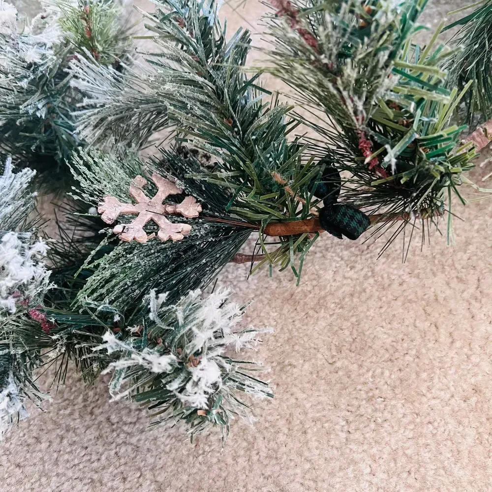 NWOT Ashland Holiday Woodland Snowflake Pinecone Snow Garland Decor